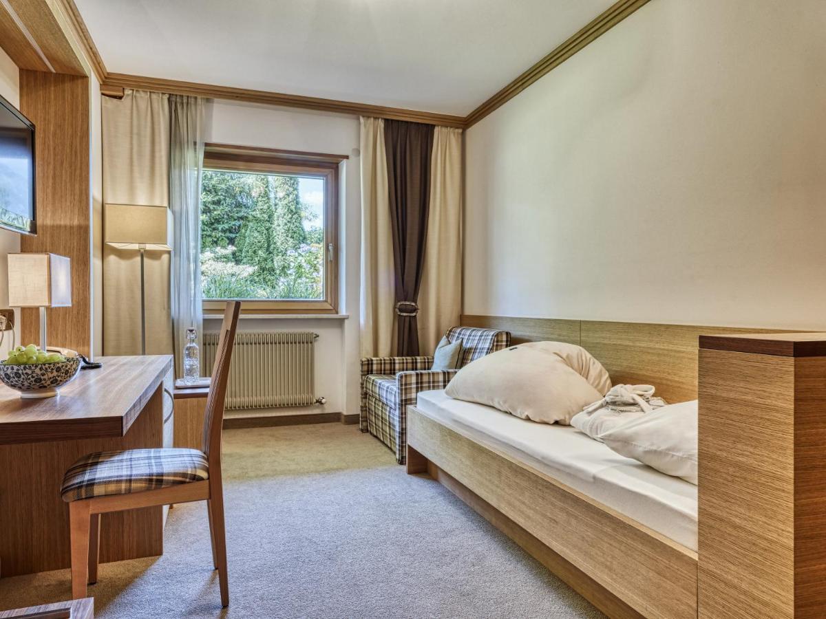 Hotel Traubenheim Tirolo Exterior photo